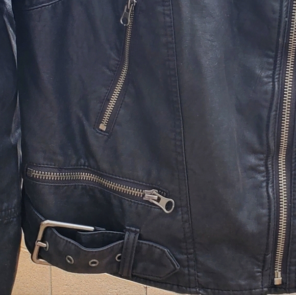 Free People We The Free Fenix Vegan Moto Buckle Biker Cool Leather Jacket Sz Med - Picture 4 of 13